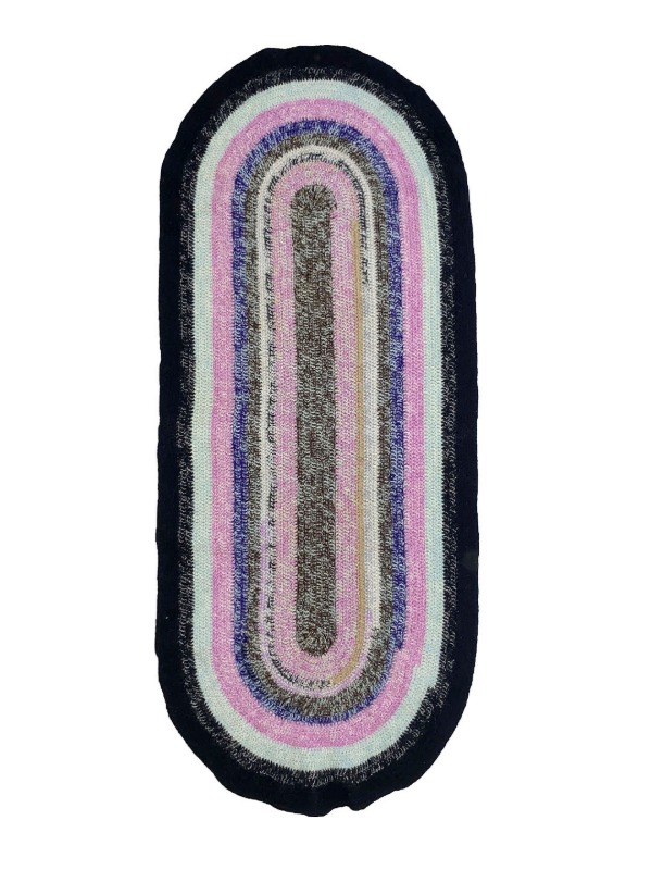 Oval foot rug